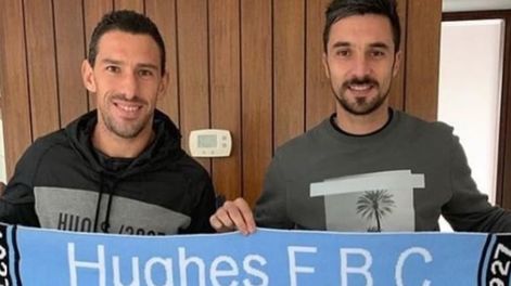El nuevo destino de ambos jugadores sería Hughes Football Club, equipo que compite en la Liga Venadense de fútbol, club en el que se formó el ex jugador de River. / Gentileza.
