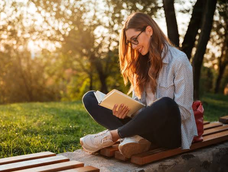 A través de sus estudios sobre psicología, el académico formuló la máxima que sintetiza su propuesta: Las personas más felices son aquellas que nunca dejan de aprender.