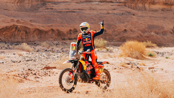 Luciano Benavides, líder del Dakar en motos.