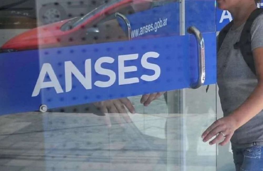 Anses: la fecha en que jubilados y beneficiarios de AUH cobrarán el bono de hasta $5.000