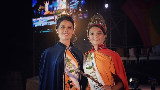 Tupungato celebró su vendimia departamental ante una multitud en el Teatro Griego Municipal y coronó a Agustina Míguez. Foto: Prensa Tupungato