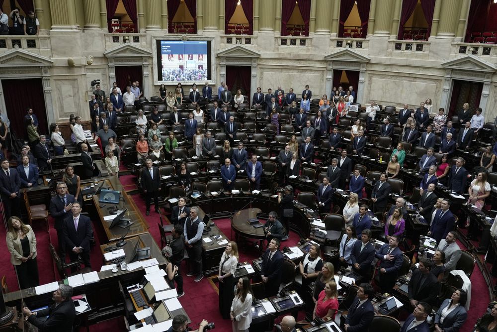 El proyecto de reforma laboral llegaría a Diputados sin el polémico artículo 44 de licencias por enfermedad.