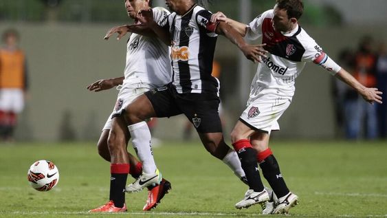 El Palmeiras de Gareca quiere sumar a Ronaldinho