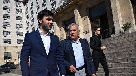 El gobernador Alfredo Cornejo y su par de Chubut, Nacho Torres, en Comodoro Py por la causa Eskenazi.