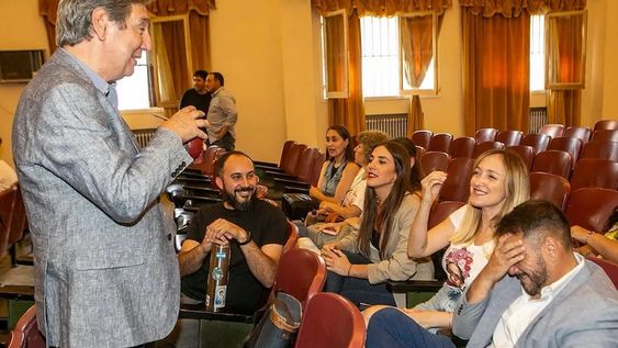 El presidente del PJ Mendoza, Emir Félix, reunió a los intendentes y al sector de Anabel Fernández Sagasti&nbsp;