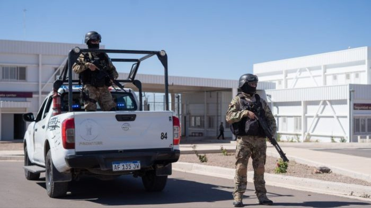 Operativo sorpresa en la cárcel de Almafuerte: secuestraron 17 celulares y droga oculta