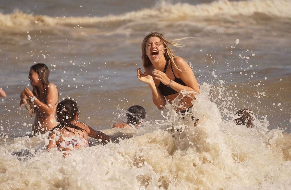 Las playas de la costa argentina han estado repletas de gente disfrutando las vacaciones. Imagen ilustrativa