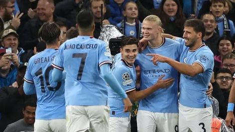 Con goles de Haaland y Julián Álvarez, Manchester City aplastó a Copenhague por la Champions League. / Genitleza.