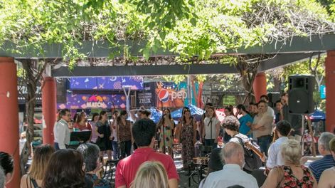 La peatonal Sarmiento es el punto de encuentro a partir de este 20 de enero