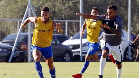 Buena cosecha El Tomba ganó otro amistoso