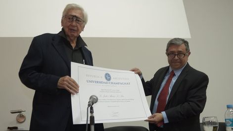 La Universidad Champagnat distinguió con honores al maestro Julio Le Parc