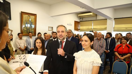 Matías Stevanato juró como Intendente de Maipú