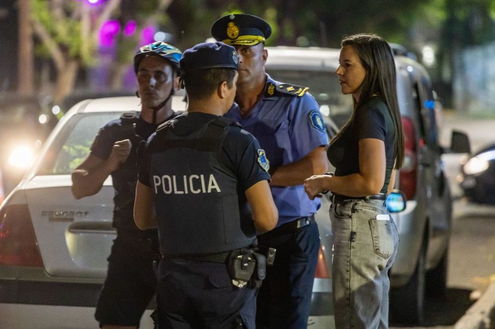 La ministra de Seguridad y Justicia, Mercedes Rus, en un control vial. Archivo 