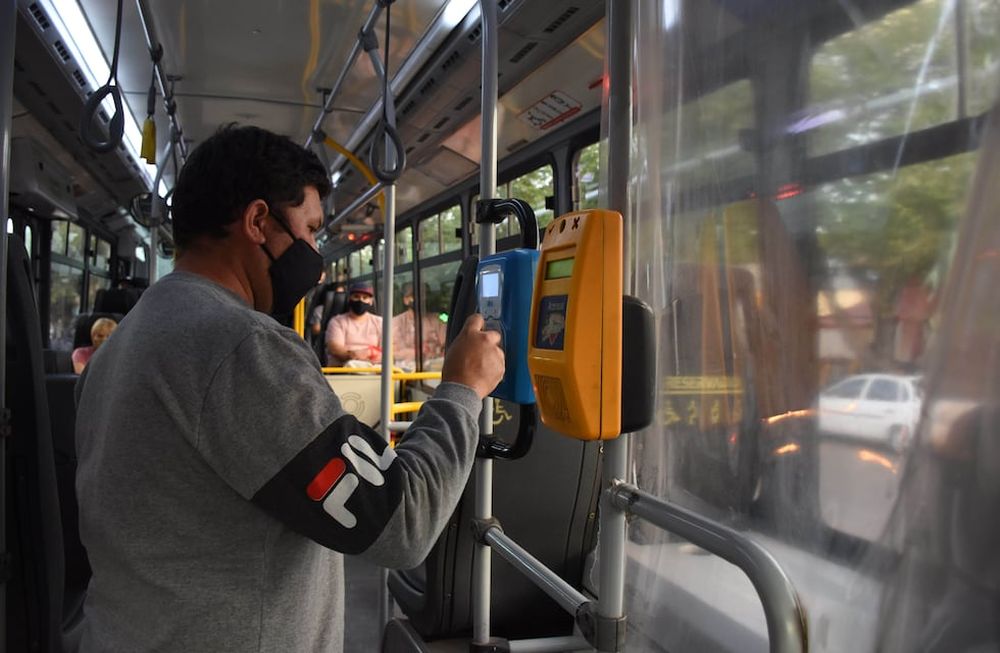 Las frecuencias de los colectivos se han reducido al 70% respecto de los días previos al inicio de la pandemia.