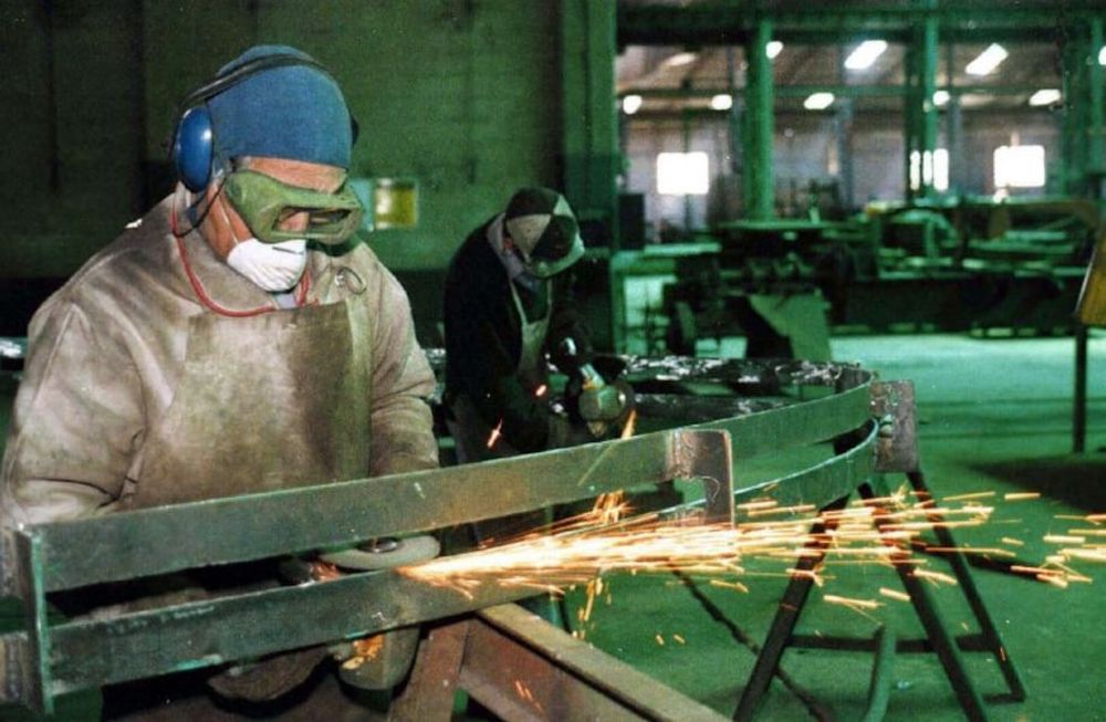 “el sector de la economía real trabaja con una inflación estimada en 72% para este año” y un dólar importador-exportador que llegaría a $153,76 (de $130,89).