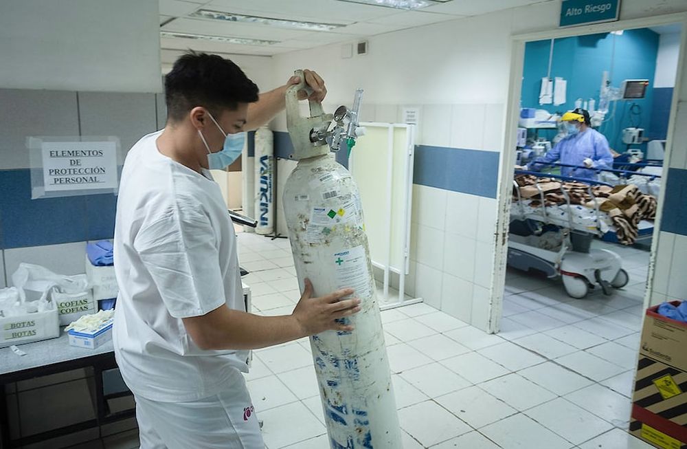 Desde Salud indican que una de las claves de la baja de muertes es la vacunación y tener al sistema listo para actuar. Foto: Ignacio Blanco / Los Andes