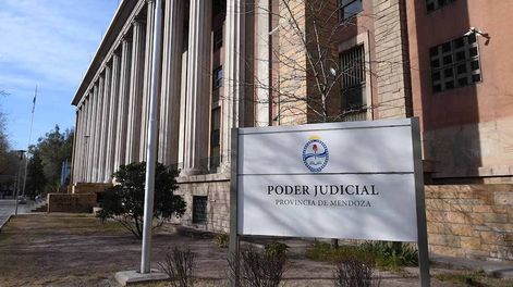 Los Andes | Frente del edificio del Poder Judicial de Mendoza