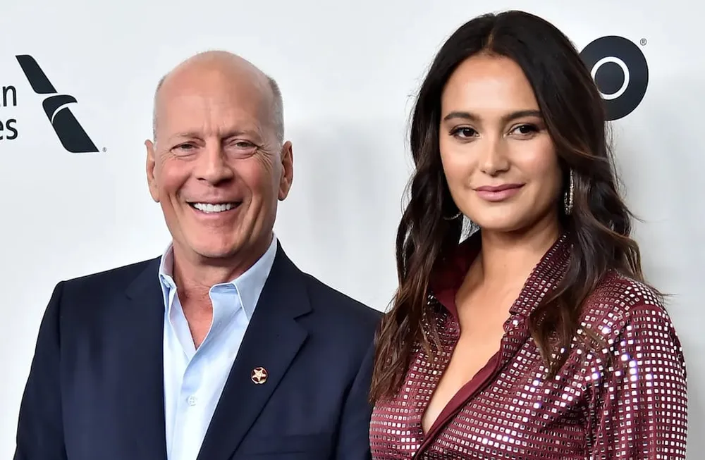 Bruce Willis junto a su esposa Emma Heming. 
