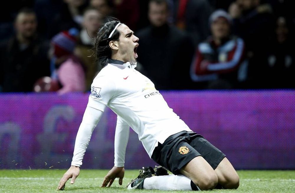 Manchester United empató como visitante ante Aston Villa