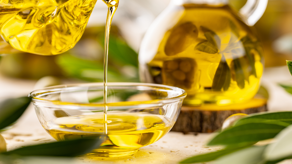 Una cucharada de este aceite en ayunas hace maravillas en tu salud.