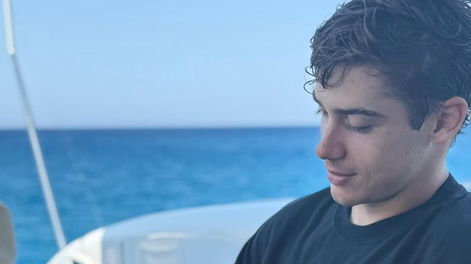El piloto mostró imágenes de su estadía en Formentera, en pleno mar Mediterráneo.