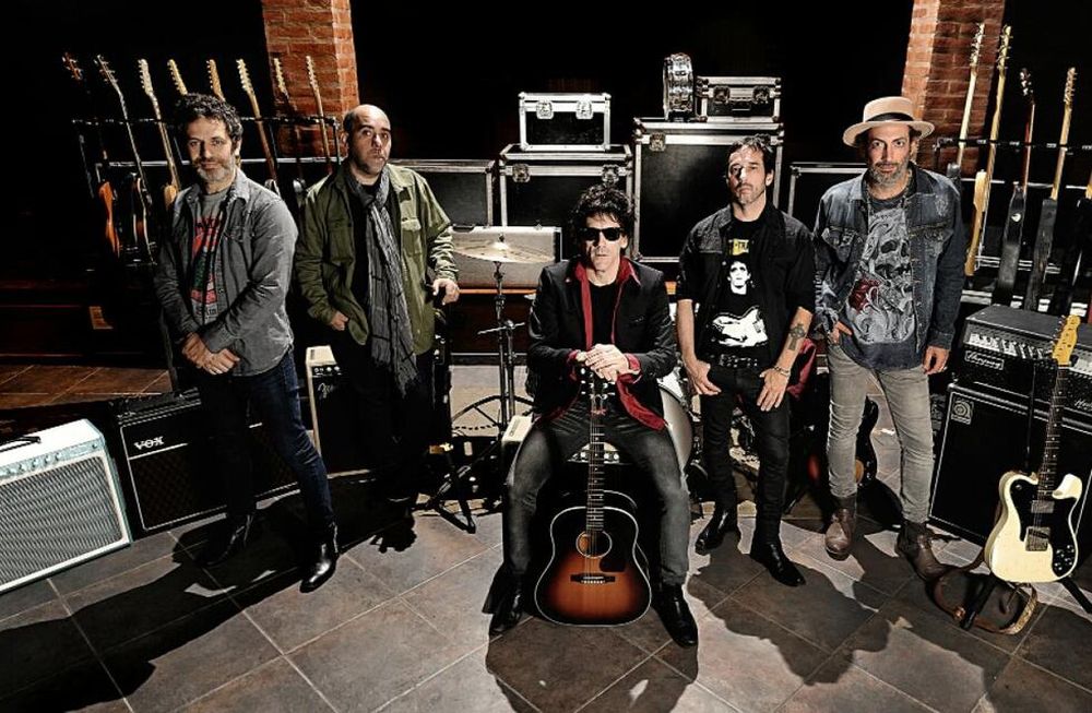 La banda regresa a Mendoza para presentar parte de su próximo año a estrenar en 2022.