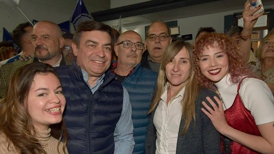 Mercedes Llano, precandidata a diputada nacionalOmar de Marchi y referentes libertarios de Mendoza.