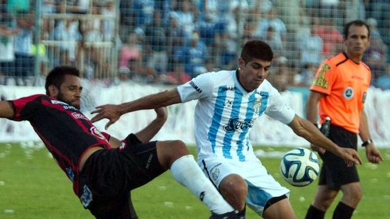 El Decano empató y sigue entre los cinco