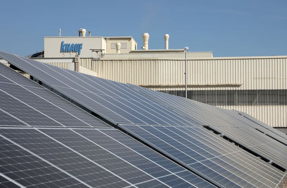 Knauf apuesta por el medio ambiente con la construcción de una planta solar