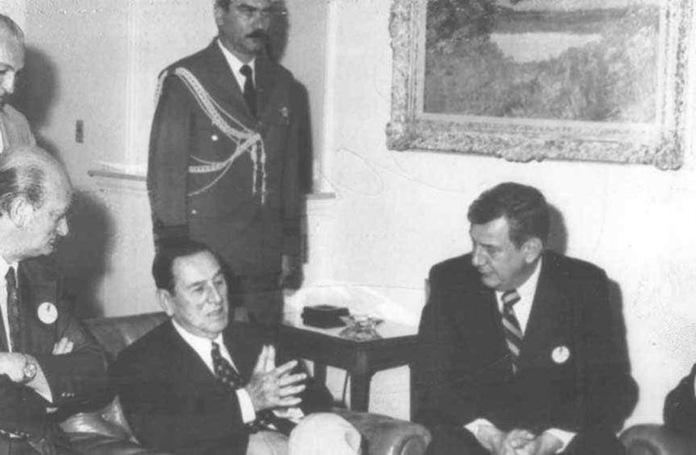 En el centro de la imagen, en un sillón, el ex presidente Perón. Bien a la derecha, sentado, José Ber Gelbard (La Voz/ Archivo).