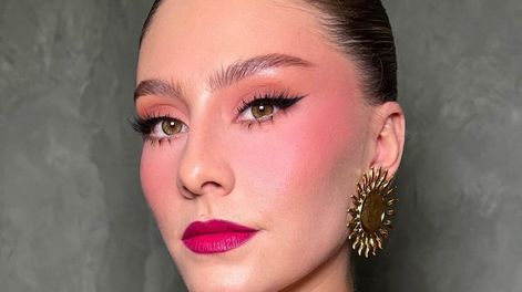 Los Andes | Pink Under Eye: la técnica de maquillaje viral para las amantes del rubor. Look por @cesarmushi.