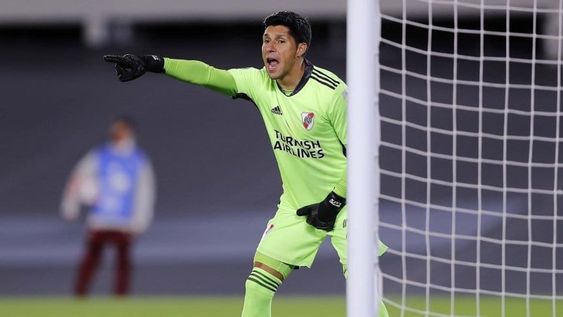 Enzo Pérez para la historia: cuando River ganó con un jugador en el arco por Copa Libertadores y un Monumental vacío.&nbsp;