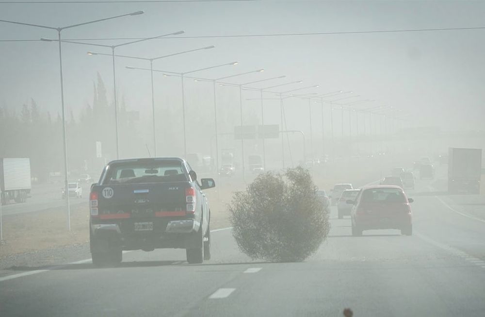El viento seco llegaría a Mendoza durante el mediodía y la tarde del viernes y bajaría al llano en algunas regiones. | Foto: Ignacio Blanco / Los Andes