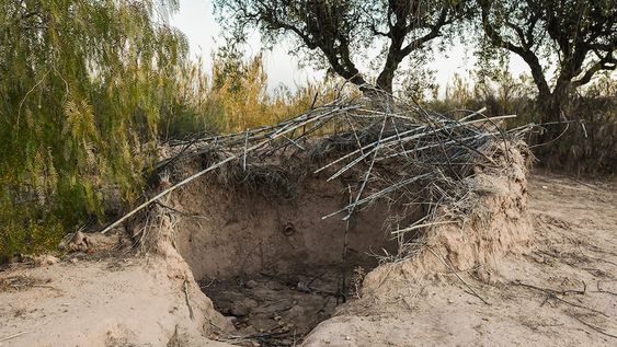 Los estudiantes de la escuela secundaria Huarpes de las Barrancas, realizaron replicas de casas huarpes y un sistema de riego de huertas. Foto: Mariana Villa / Los Andes