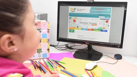 Debe incorporarse en el sistema todo lo concerniente a la informática, herramienta que será imprescindible para el desempeño de estas generaciones de niños. / Foto: Mariana Villa