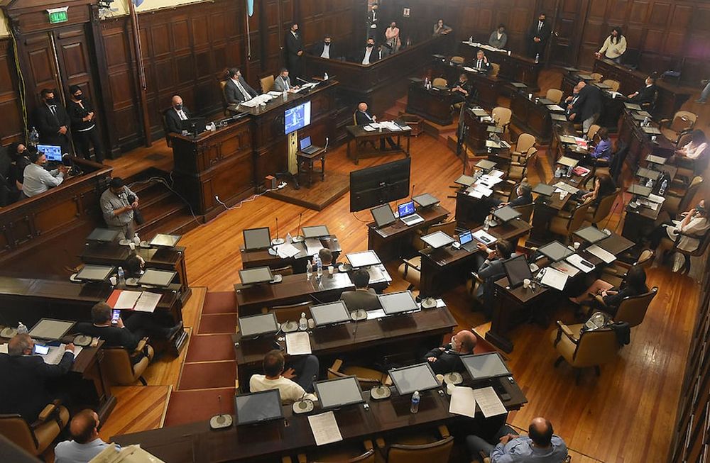 De los 43 legisladores provinciales que concluyen su mandato, 24 serán precandidatos a distintos cargos en las elecciones de este domingo. Foto: Orlando Pelichotti