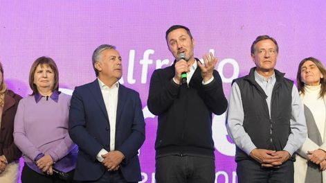 Los Andes | Alfredo Cornejo y Luis Petri, tras liderar las PASO 2023 en Mendoza, celebraron juntos en el búnker de Cambia Mendoza acompañados por Patricia Bullrich. Foto: Ignacio Blanco / Los Andes