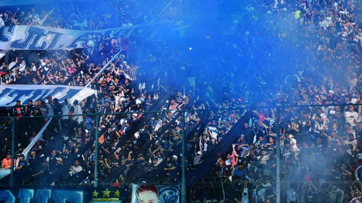 Superclásico de Mendoza: las mejores fotos de las tribunas del estadio de Independiente Rivadavia