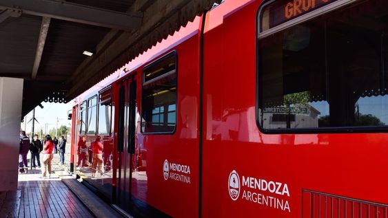 El Gobierno pone en funcionamiento más duplas del Metrotranvía. Gentileza Prensa Gobierno.