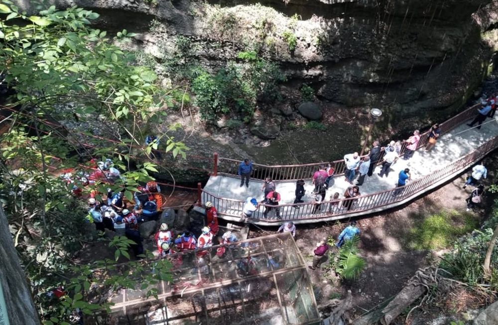 Como resultado del incidente ocho personas terminaron accidentadas, entre ellos funcionarios políticos del Estado mexicano. Foto: Web