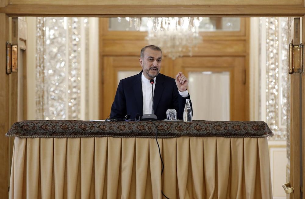 Tehran (Iran (islamic Republic Of)), 14/04/2024.- Iranian Foreign Minister Hossein Amir-Abdoulahian delivers speech on last nights attack on Israel, in front of foreign ambassadors to Tehran, at the foreign ministry office in Tehran, Iran, 14 April 2024. Irans Islamic Revolutionary Guards Corps (IRGC) launched drones and rockets towards Israel late on 13 April 2024, Iranian officials said. (Teherán) EFE/EPA/ABEDIN TAHERKENAREH