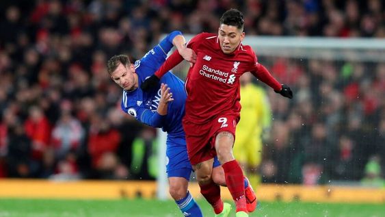 El Liverpool empató y estiró su ventaja sobre el Manchester City