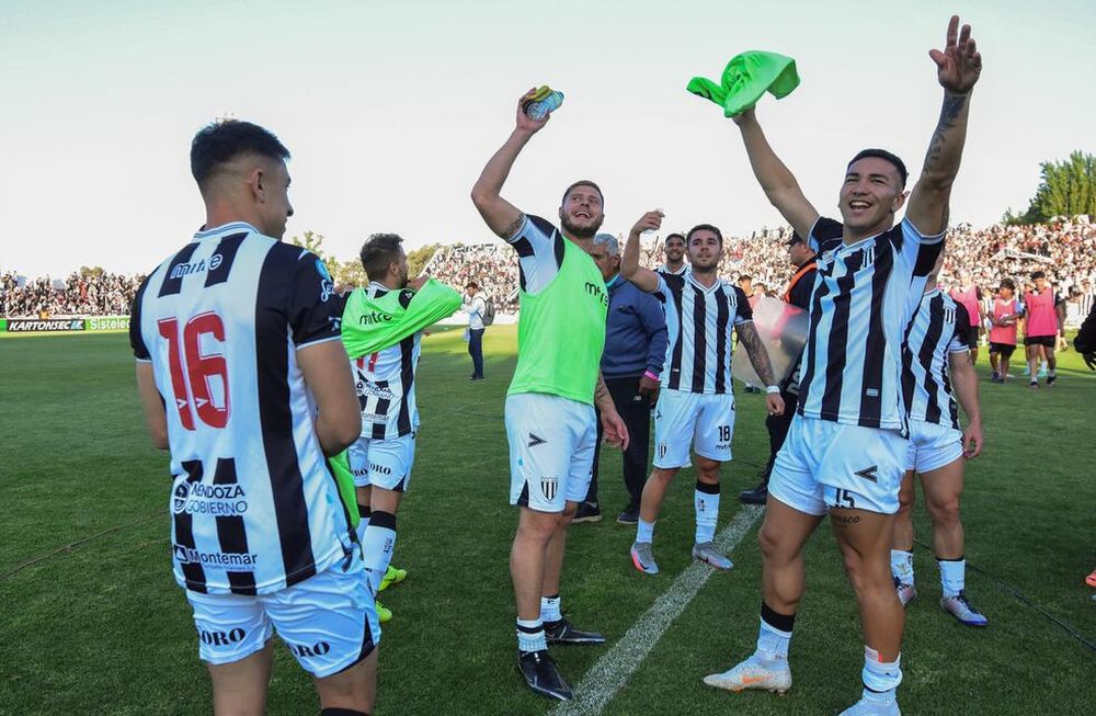 Gimnasia y Esgrima eliminó a Independiente Rivadavia y se metió en las semifinales de la Primera Nacional. Foto: Mariana Villa / Los Andes