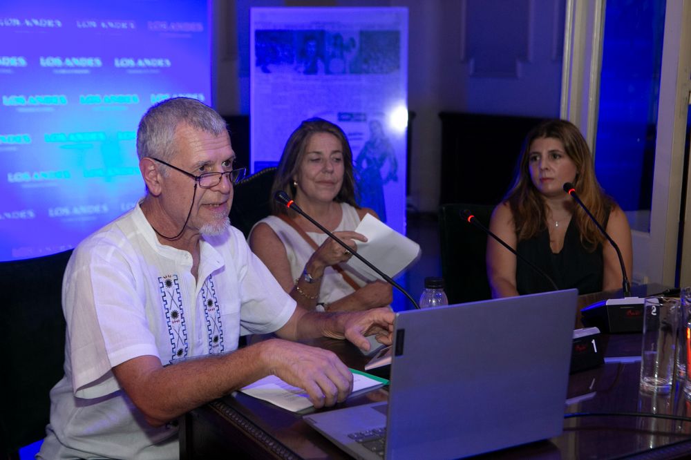Los investigadores del NCIHUSA - Conicet Octavio J Sánchez, Beatriz Bragoni y María Laura Copia