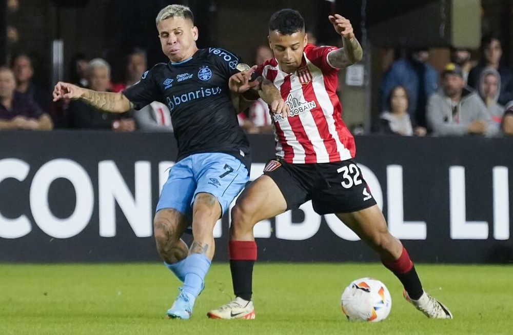NOTICIAS ARGENTINAS BAIRES, ABRIL 23: Escena del partido que juegan Estudiantes y Gremio por la Copa Libertadores. Foto NA: CONMEBOL