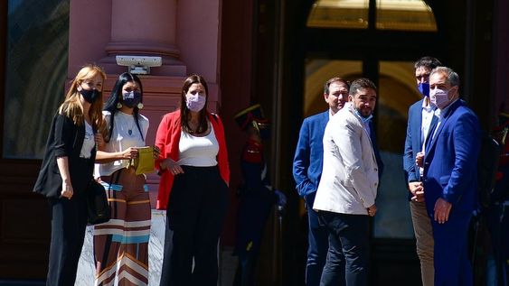 Referentes del Frente de Todos de Mendoza tras la reunión con Juan Manzur en Casa Rosada. (Federico Lopez Claro)