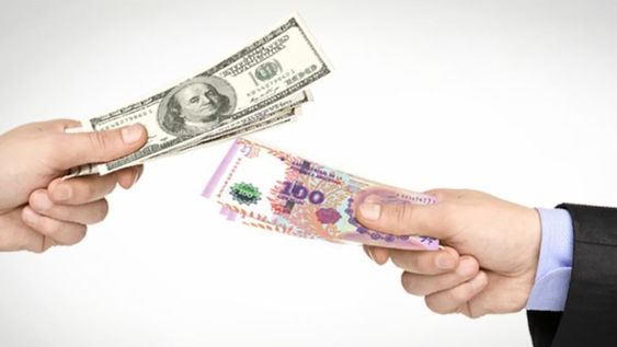 Demanda récord de dólares: 3,9 millones de personas compraron u$s 753 millones en julio