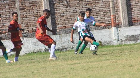 Rincón del Atuel se hizo fuerte y comenzó el torneo con un rutilante 3-1 sobre El Porvenir.