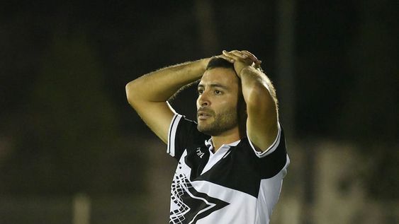 Fútbol Primera Nacional:  El DT del Lobo, Joaquín Sastre, se lamentó por la falta de gol, pero destacó el funcionamiento del equipo. Foto: José Gutierrez / Los Andes