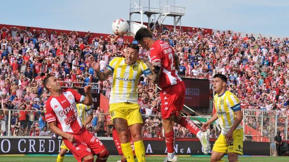 Unión de Santa Fe le ganó a Rosario Central y se acerca a la Sudamericana. (@clubaunion)